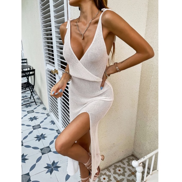 White Knitted Beach Coverup V-Neck - Picture 3 of 11